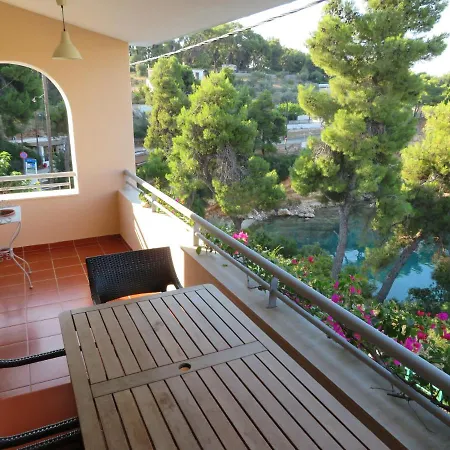 Dolphin Votsi Villa *