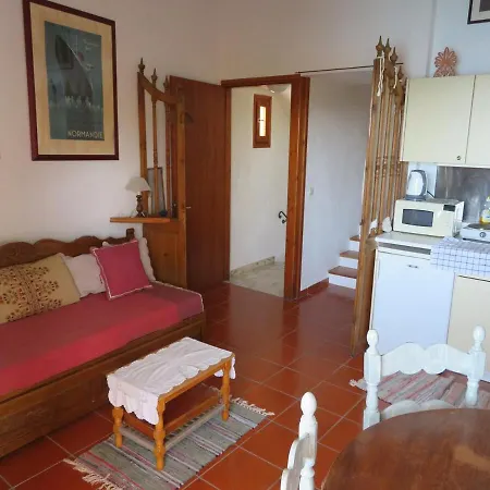 Dolphin Votsi Villa *
